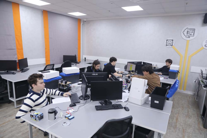 События НИУ «БелГУ» в ниу «белгу» состоялся региональный этап чемпионата «профессионалы» - «эксплуатация сервисных роботов»