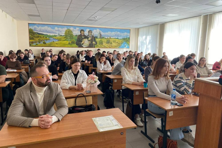 События НИУ «БелГУ» в педагогическом институте ниу «белгу» прошёл день карьеры