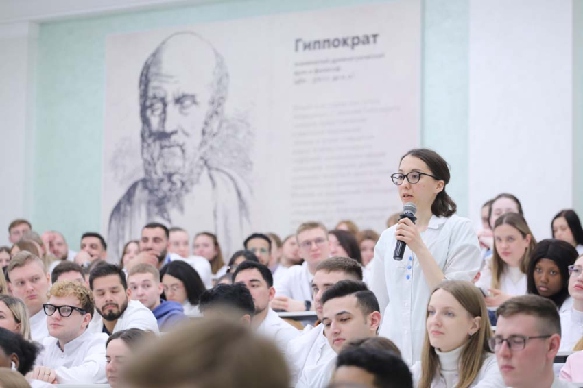 События НИУ «БелГУ» сенатор рф ответила на вопросы студентов-медиков ни «белгу»