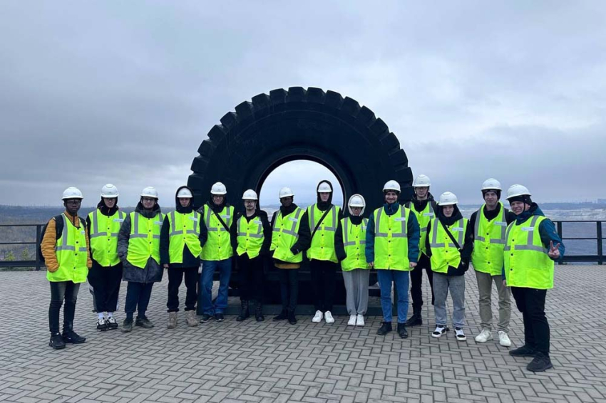 Обучающиеся Белгородского госуниверситета посетили Лебединский ГОК События НИУ «БелГУ» обучающиеся белгородского госуниверситета посетили лебединский гок