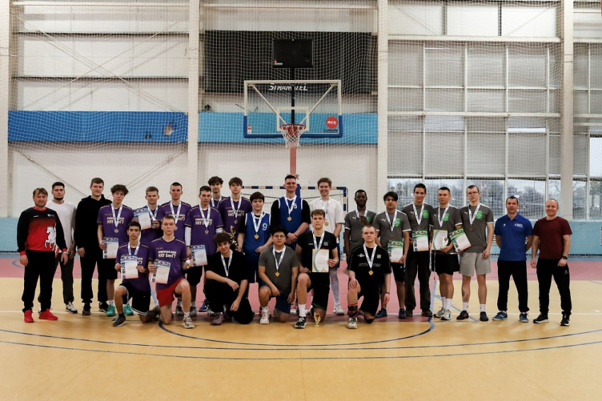 События НИУ «БелГУ» в ниу «белгу» состоялись соревнования по баскетболу среди мужских команд обучающихся институтов и колледжей